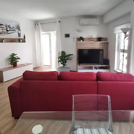 7c Castelo - Casas & Papeis * Armacao de Pera